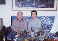 和恩师李可染先生在一起